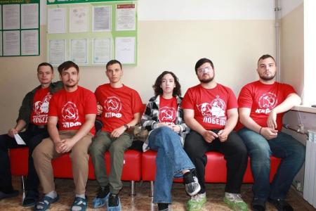 Комсомольцы Луганска сдали кровь пострадавшим в Старобельске