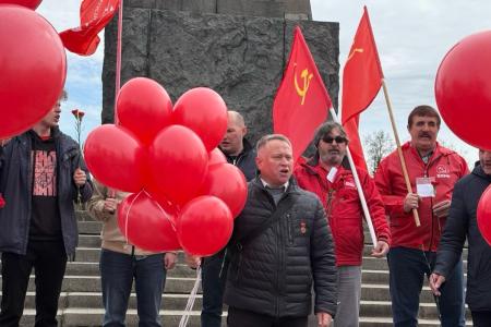 Карелия. Красный Первомай в Петрозаводске