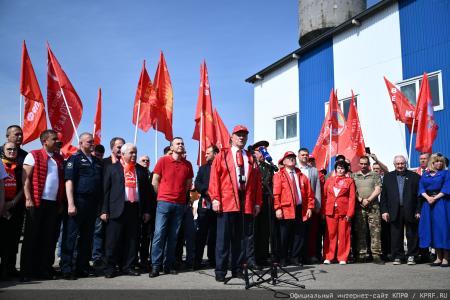 КПРФ - фронту. 14 мая отправлен 154-й гуманитарный конвой КПРФ