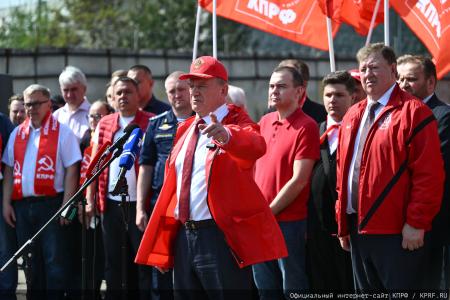КПРФ - фронту. 14 мая отправлен 154-й гуманитарный конвой КПРФ