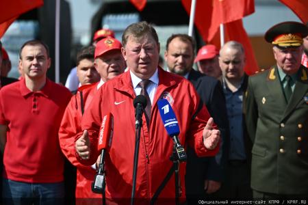 КПРФ - фронту. 14 мая отправлен 154-й гуманитарный конвой КПРФ