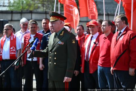 КПРФ - фронту. 14 мая отправлен 154-й гуманитарный конвой КПРФ