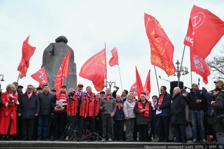 Г.А. Зюганов на Первомайской акции в Москве: Солидарность трудового народа – это главное оружие тех, кто борется за мир, справедливость и подлинную свободу!