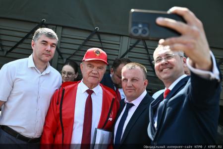 КПРФ - фронту. 14 мая отправлен 154-й гуманитарный конвой КПРФ