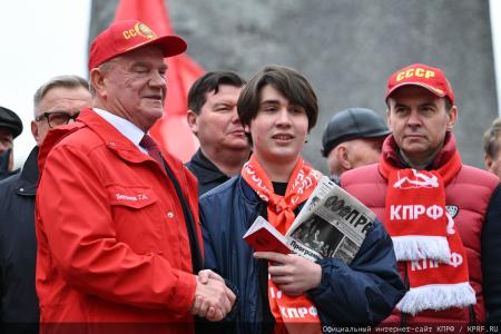 Г.А. Зюганов на Первомайской акции в Москве: Солидарность трудового народа – это главное оружие тех, кто борется за мир, справедливость и подлинную свободу!
