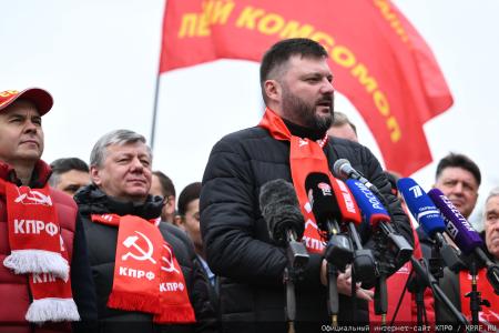Г.А. Зюганов на Первомайской акции в Москве: Солидарность трудового народа – это главное оружие тех, кто борется за мир, справедливость и подлинную свободу!