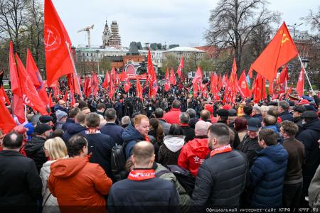 Г.А. Зюганов на Первомайской акции в Москве: Солидарность трудового народа – это главное оружие тех, кто борется за мир, справедливость и подлинную свободу!