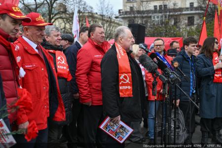 Г.А. Зюганов на Первомайской акции в Москве: Солидарность трудового народа – это главное оружие тех, кто борется за мир, справедливость и подлинную свободу!