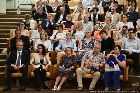 Управление современным мегаполисом: в Госдуме обсудили стратегию развития городов-миллионников и защиту прав граждан