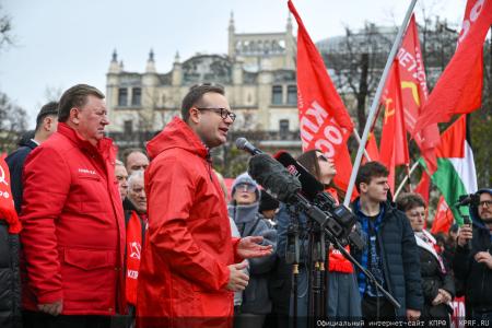 Г.А. Зюганов на Первомайской акции в Москве: Солидарность трудового народа – это главное оружие тех, кто борется за мир, справедливость и подлинную свободу!