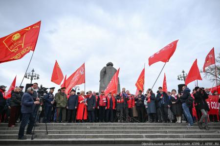Г.А. Зюганов на Первомайской акции в Москве: Солидарность трудового народа – это главное оружие тех, кто борется за мир, справедливость и подлинную свободу!