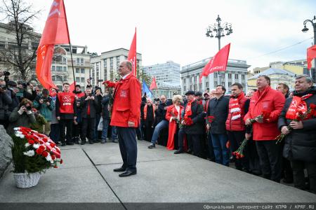 Г.А. Зюганов на Первомайской акции в Москве: Солидарность трудового народа – это главное оружие тех, кто борется за мир, справедливость и подлинную свободу!