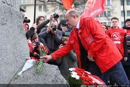 Г.А. Зюганов на Первомайской акции в Москве: Солидарность трудового народа – это главное оружие тех, кто борется за мир, справедливость и подлинную свободу!