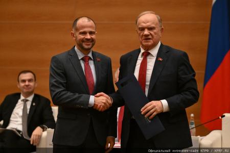 "Программа КПРФ пробьет себе дорогу!". Состоялось заседание фракции КПРФ в Госдуме 13 мая