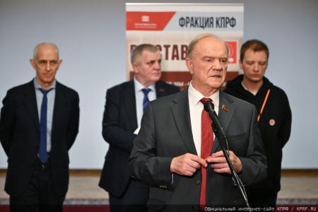 «Земля взывает к тишине...»: Выставка к вековому юбилею Егора Исаева открылась в стенах Госдумы