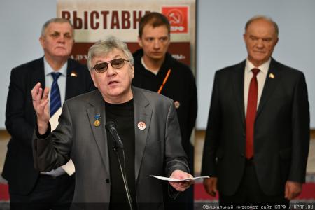 «Земля взывает к тишине...»: Выставка к вековому юбилею Егора Исаева открылась в стенах Госдумы