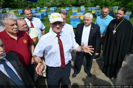 Под знаком пчелы — с Геннадием Зюгановым: экология, мёд и продовольственная безопасность