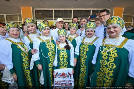 Под знаком пчелы — с Геннадием Зюгановым: экология, мёд и продовольственная безопасность