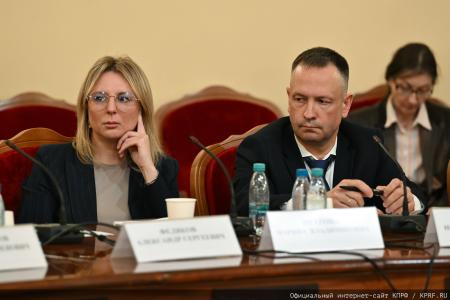 Долги «не от хорошей жизни»: на круглом столе КПРФ в Госдуме обсудили критическое состояние российской коммунальной системы