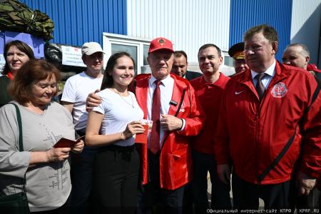 КПРФ - фронту. 14 мая отправлен 154-й гуманитарный конвой КПРФ