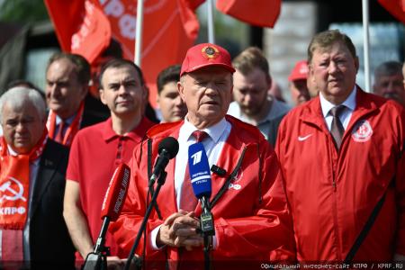КПРФ - фронту. 14 мая отправлен 154-й гуманитарный конвой КПРФ
