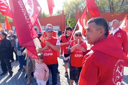 Челябинская область. В Миассе коммунисты приняли участие общегородском митинге, посвящённом 81-й годовщине Великой Победы