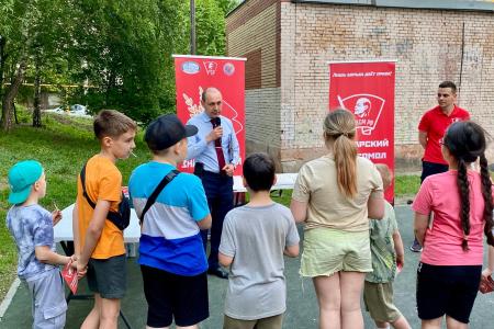 Самара. Патриотический урок «Знамя нашей Победы» в Промышленном районе ко дню рождения пионерии