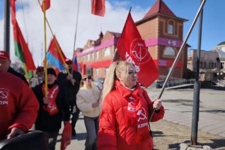 Ямало-Ненецкий АО. В Салехарде прошла Первомайская демонстрация