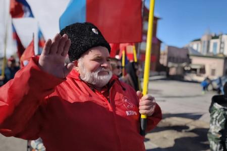 Ямало-Ненецкий АО. В Салехарде прошла Первомайская демонстрация