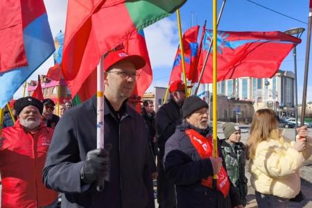 Ямало-Ненецкий АО. В Салехарде прошла Первомайская демонстрация