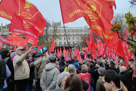«Первомай - день борьбы с тотальным ограблением труда». Сергей Обухов - о классовой сути Первомая и Программе «Победы» от КПРФ