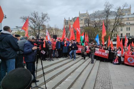 «Первомай - день борьбы с тотальным ограблением труда». Сергей Обухов - о классовой сути Первомая и Программе «Победы» от КПРФ
