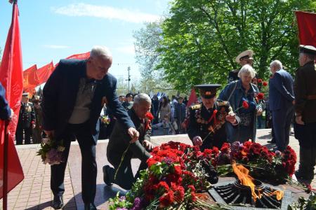Коммунисты Севастополя отметили День Победы торжественным возложением цветов к Мемориалу героической обороны Севастополя 1941-1942 гг.