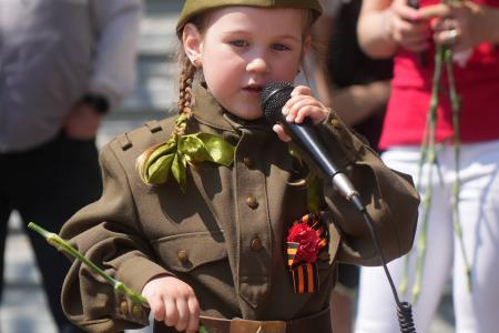 Красные Знамена на улицах донской столицы: в Ростове-на-Дону отметили 81-ю годовщину Победы советского народа в Великой Отечественной войне