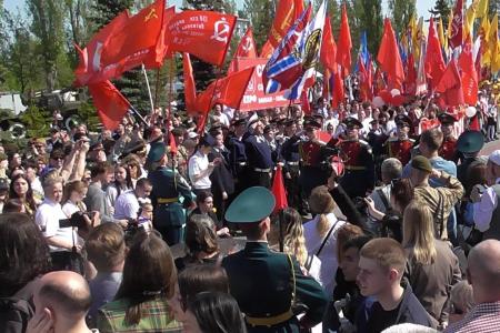 Саратовские коммунисты и комсомольцы отметили 81-ю годовщину Великой Победы советского народа в Великой Отечественной войне