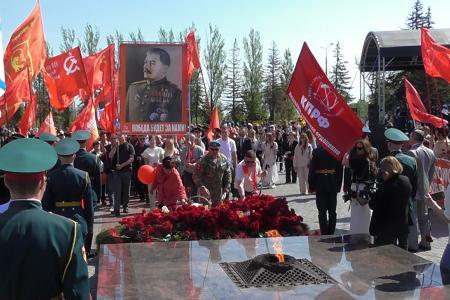Саратовские коммунисты и комсомольцы отметили 81-ю годовщину Великой Победы советского народа в Великой Отечественной войне