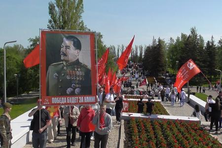 Саратовские коммунисты и комсомольцы отметили 81-ю годовщину Великой Победы советского народа в Великой Отечественной войне