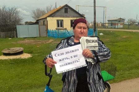 Саратовская область. Жители села Комсомольское провели одиночные пикеты