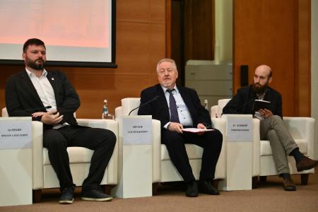 Управление современным мегаполисом: опыт, перспективы, законодательное регулирование. Круглый стол фракции КПРФ в Госдуме