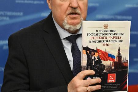 Предваряя пленарное заседание Государственной Думы, Н.В. Коломейцев, С.П. Обухов и А.А. Алехин выступили перед журналистами