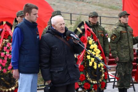 Коммунисты Калмыкии приняли участие в торжественном мероприятии