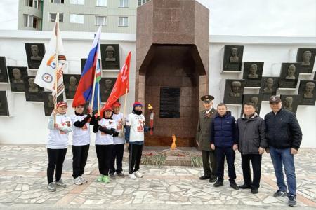 Якутия. Коммунисты дали старт традиционному забегу в честь Великой Победы