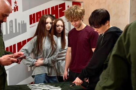В Кемеровском обкоме КПРФ состоялась встреча с Героем Советского Союза Юрием Бабанским