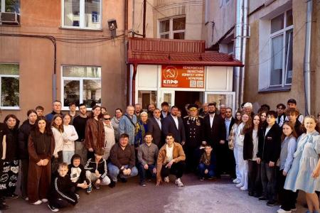 В Кемеровском обкоме КПРФ состоялась встреча с Героем Советского Союза Юрием Бабанским