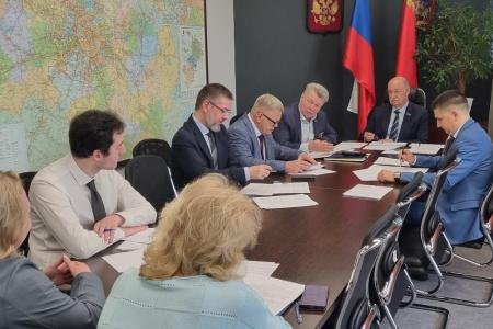 Руководитель фракции КПРФ в Мособлдуме Александр Наумов принял участие в очередном заседании Комитета регионального парламента