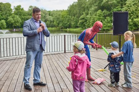 Подмосковные коммунисты: День защиты детей – самый главный праздник детства!