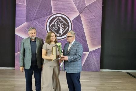 Руководитель фракции КПРФ в Мособлдуме Александр Наумов поздравил социальных работников с профессиональным праздником