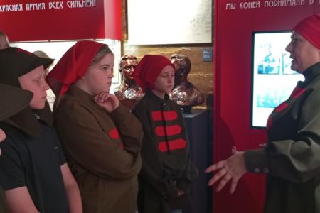 В музее Первой конной армии наградили победителей конкурса рисунков, прошедшего при поддержке депутата Сергея Гаврилова