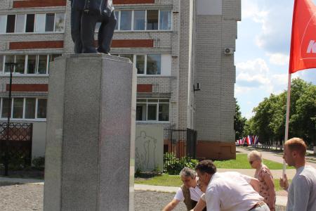 Язык Пушкина, Ленина и Гагарина должен жить! День русского языка в Брянске