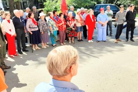 В память о настоящих коммунистах! В Кургане на торжественном митинге открыты памятные мемориальные доски ветеранам партии